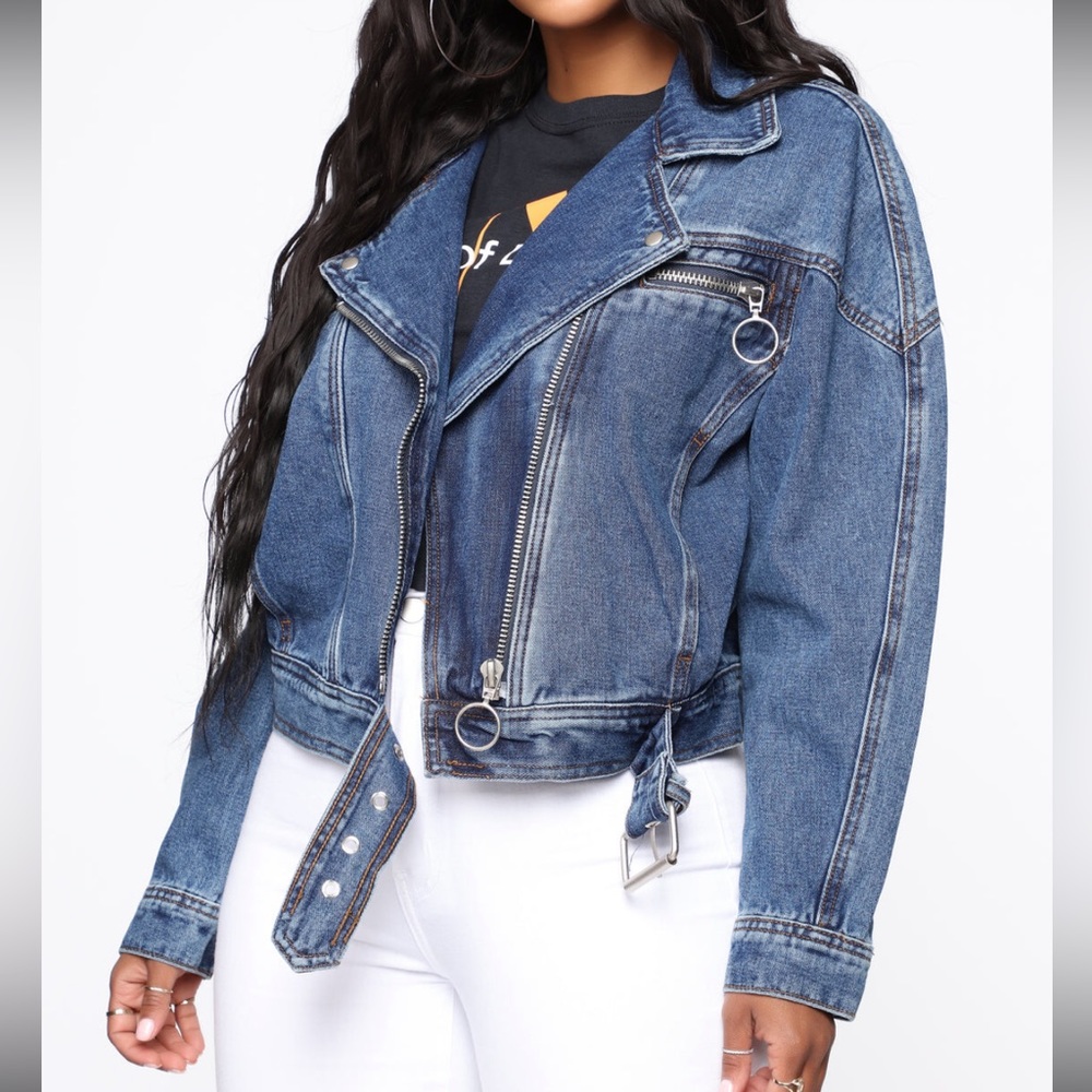 FashioNova Denim Jacket ‼️FIRM PRICE NO COUNTER OFFER‼️